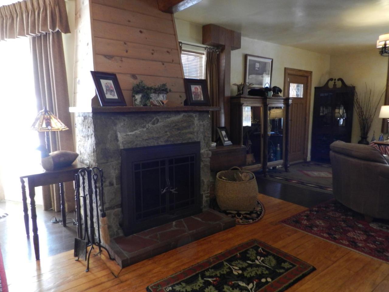 Waybury Inn East Middlebury ภายนอก รูปภาพ